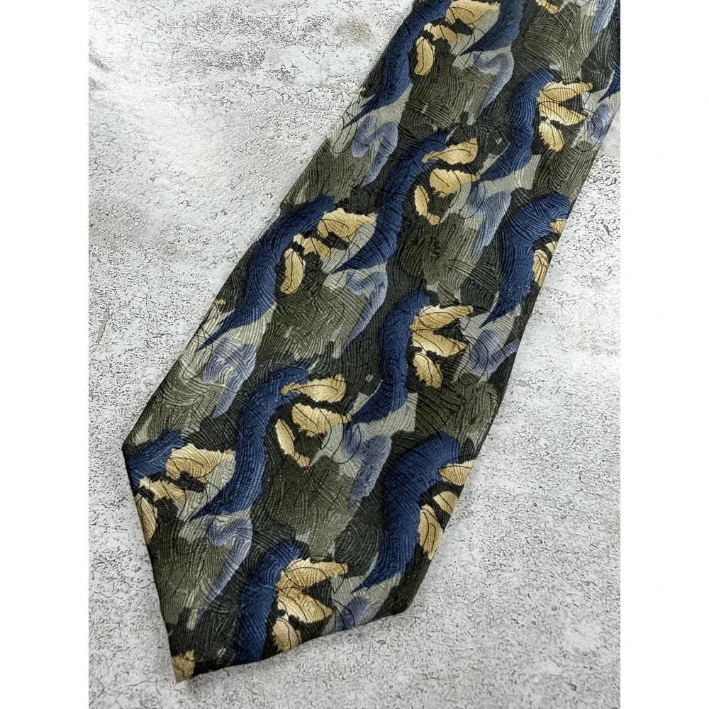 J. GARCIA 100% Silk Tie Mens One Size Green Floral Jacquard Pointed Necktie